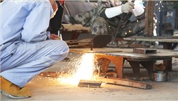 焊工培训多少钱?济南学氩弧焊二保焊压力容器焊电气焊到哪个学校好?山东骏大技校